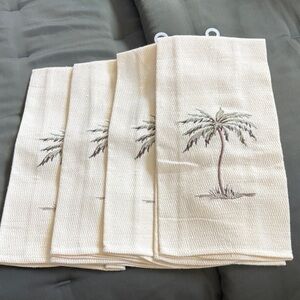 Audrey Cream Textured Palm Tree Hand Towels